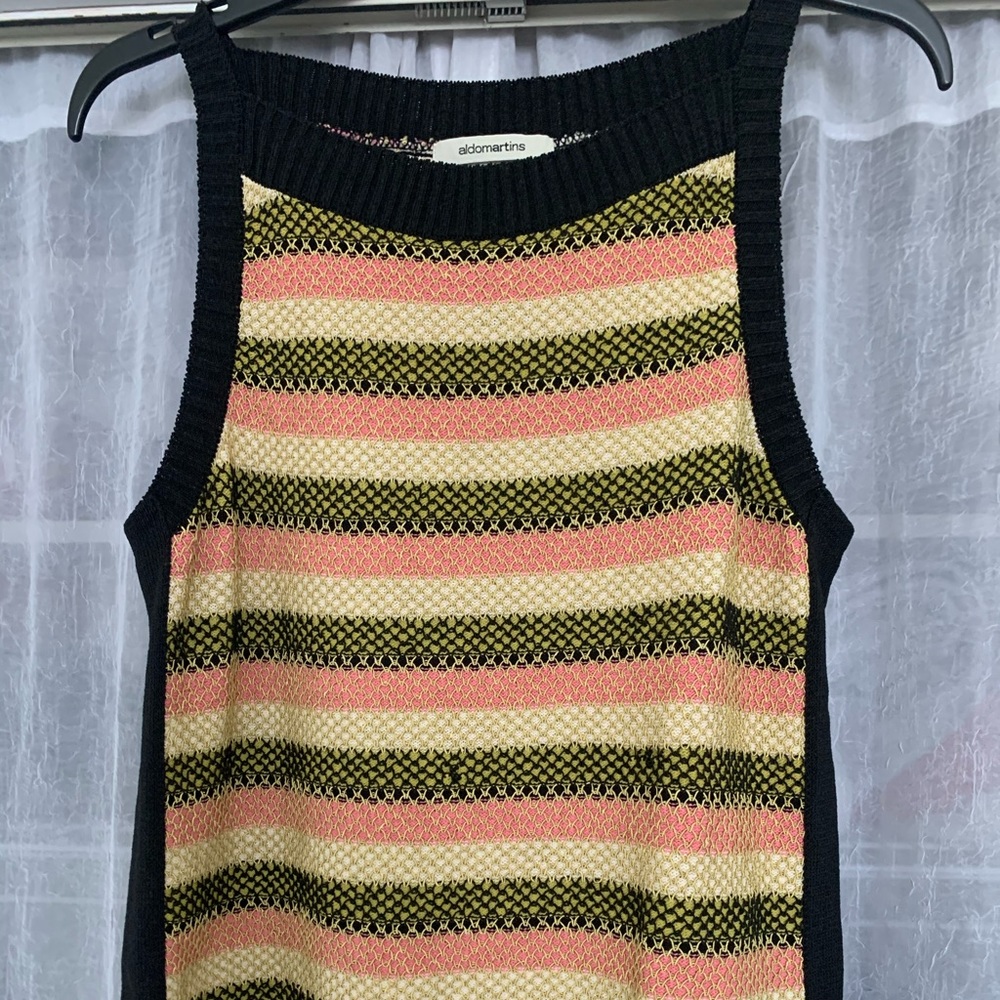 GREAT LAYERING PIECE! Anthropologie Knit Top